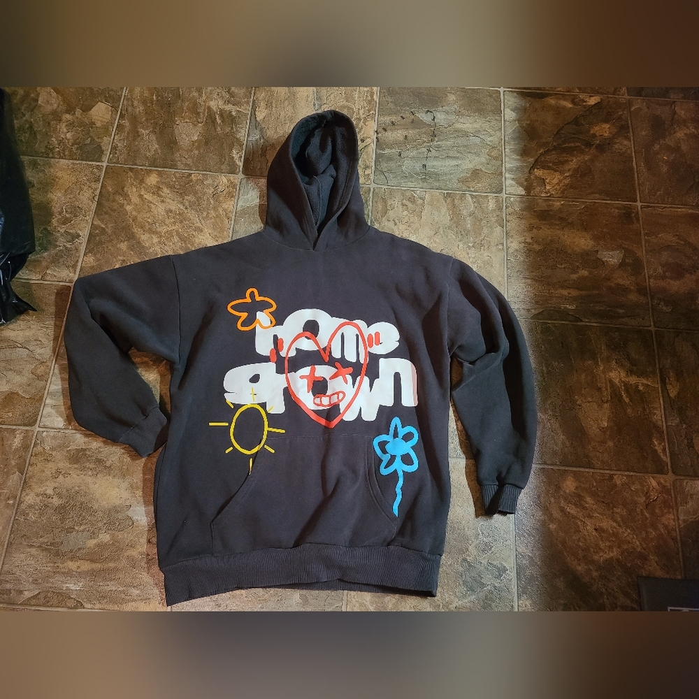 PacSun  Hoodie with Colorful Graphic Pull Over
